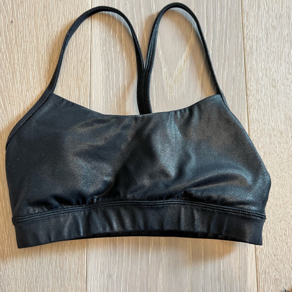 Flow y sports bra lululemon size 2
